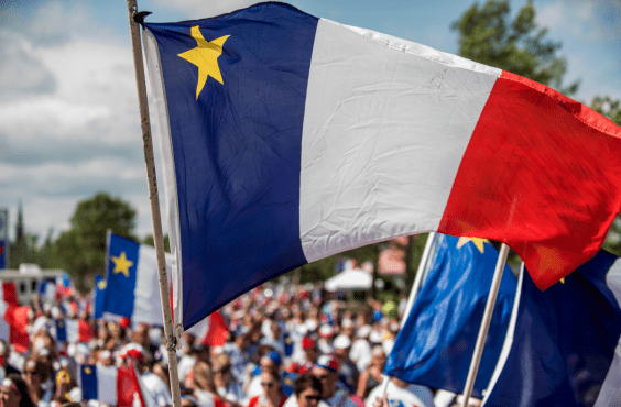Lever du drapeau de la Fête nationale de l’Acadie et concert Acoustica